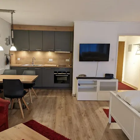 4104 Stilvoll Eingerichtetes Mit Suedbalkon Διαμέρισμα Vulpera