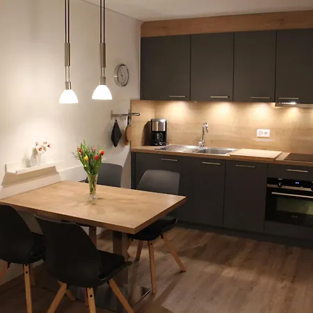 4104 Stilvoll Eingerichtetes Mit Suedbalkon * Vulpera